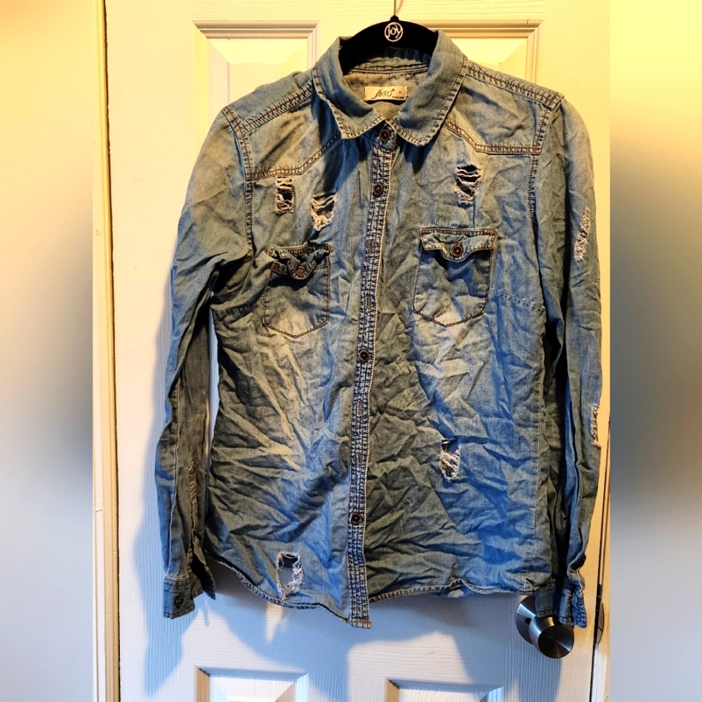 Inso Active Wear Long Sleeve Jean Distressed Top